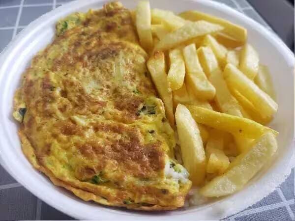 Omelete Cebola E Salsa ( 2 Ovos )