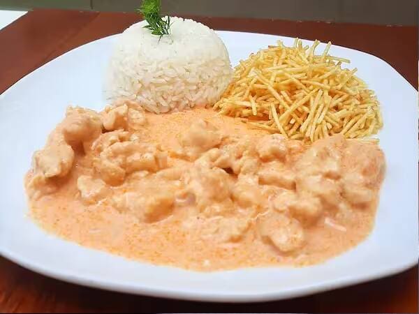 Strogonoff De Frango