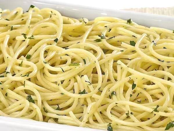 Macarrão Alho E Óleo