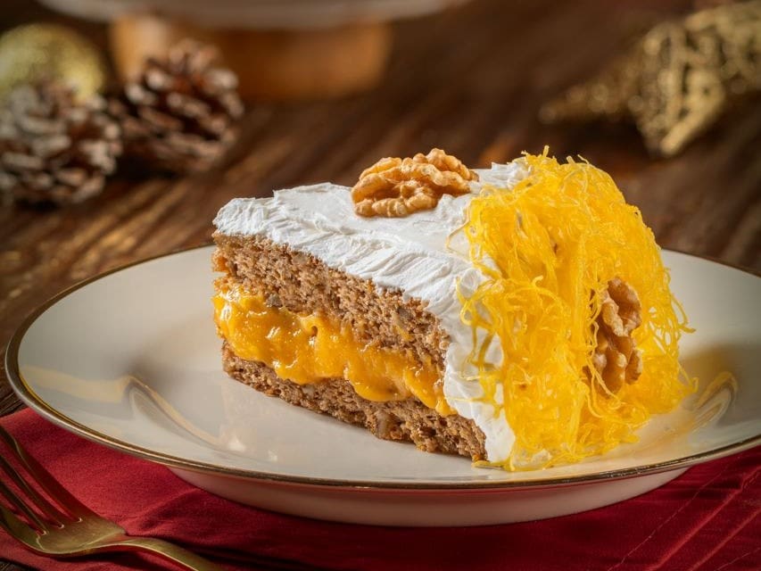 Bolo Nozes com Fios de Ovos: Amor Aos Pedaços - Shopping Ibirapuera | iFood