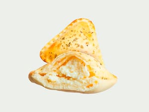 Esfiha de Queijo - Sabor e Praticidade em Cada Mordida