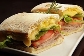 Glicério - Sanduíche de Carne Assada com Queijo Gouda