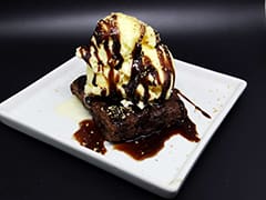 Brownie com Sorvete - Uma Delícia Irresistível!