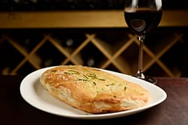 Focaccia Tradicional com Alecrim e Azeite