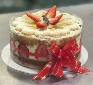 Bolo Creme de Ninho com Morangos