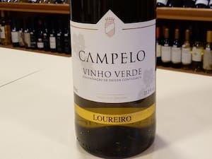 Campelo Vinho Verde Loureiro - O Sabor de Portugal em Cada Gole
