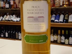 Praça Palácio Dos Marqueses Branco - Vinho Branco de Portugal