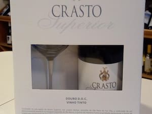 Kit Crato Superior Tinto Com Uma Taça De Cristal
