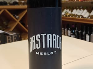 Bastarda Merlot - Vinho Tinto Seco do Brasil