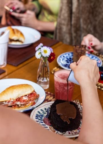 Combinação do João: Café e Um Chêro - Pontão Lago Sul | iFood