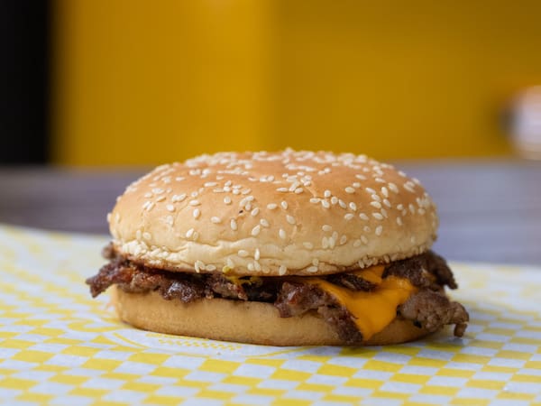 Burger Little Sall (Cheeseburger Pcq)