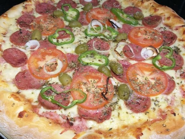 Pizza À Moda da Casa Gigante (40 cm) + Mate Couro 2 Litros Grátis