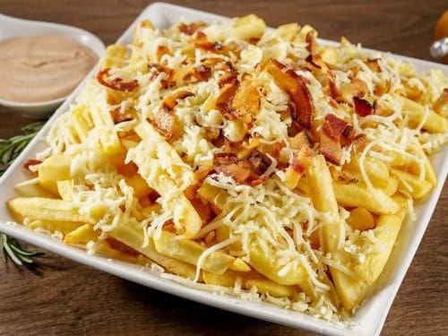 Batata Frita com Bacon e Queijo