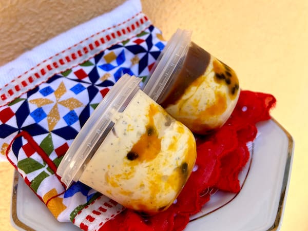 Mousse maracujá com geleia