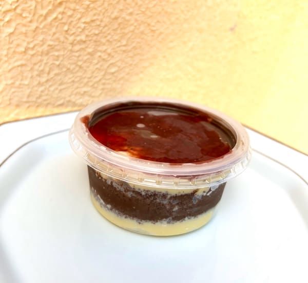 Bolo 3 amores — Ninho, Brigadeiro, coulis