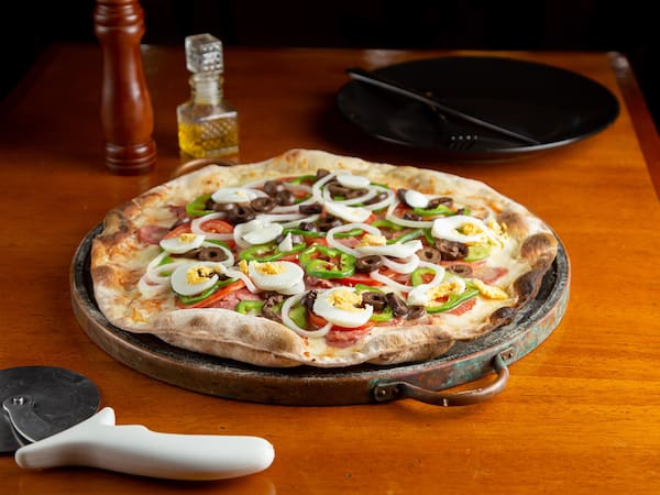 Pizza Portuguesa (35cm/8fatias) + 1 Coca-Cola 2 Litros